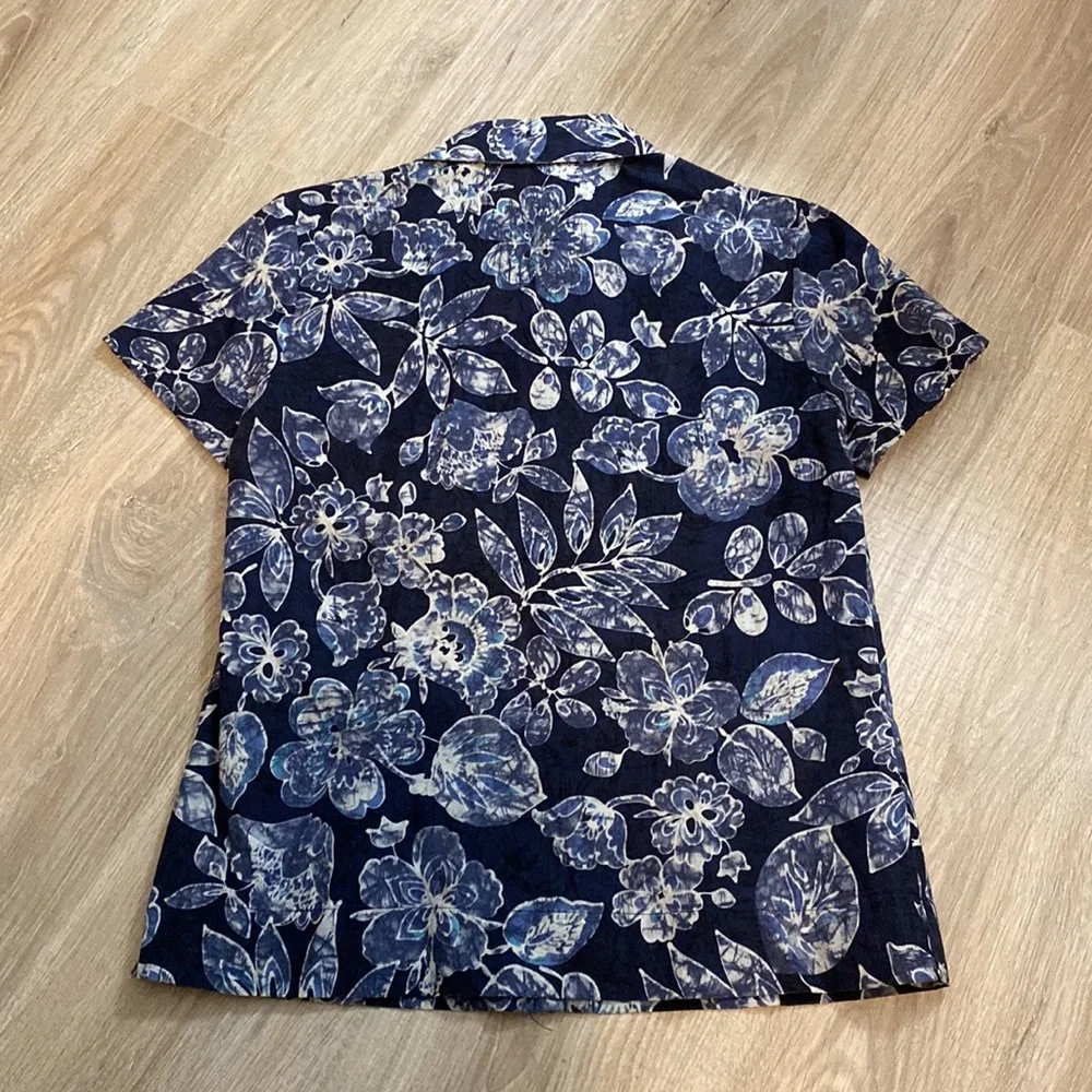 Shirt - Picture 2 of 2